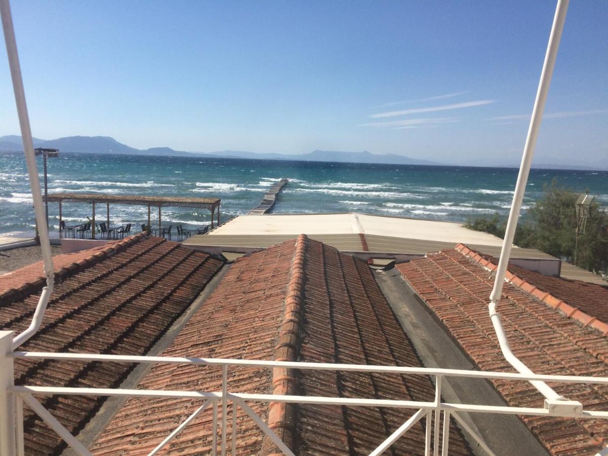 Petrakis Beach Lefkimmi  Luaran gambar