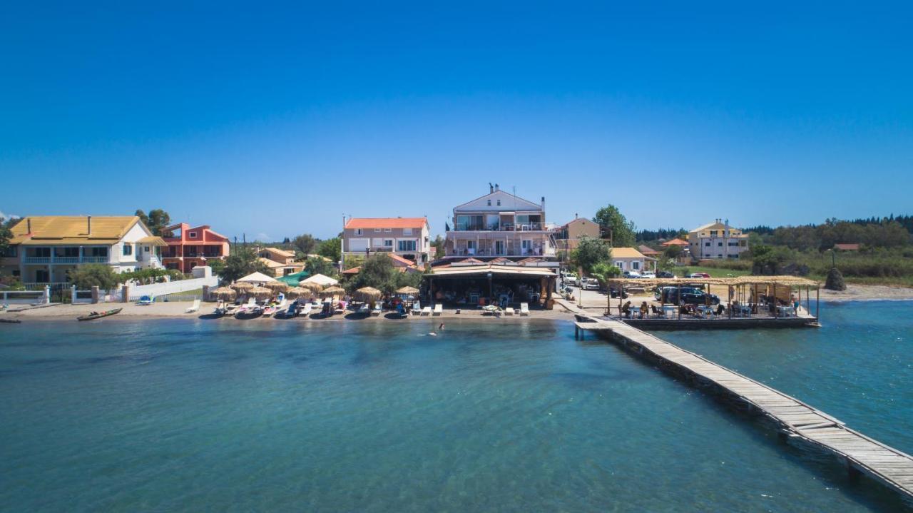 Petrakis Beach Lefkimmi  Luaran gambar