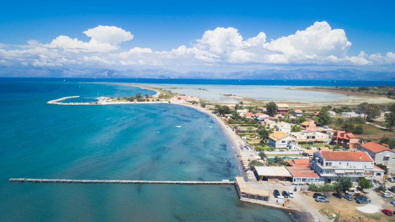 Petrakis Beach Lefkimmi  Luaran gambar