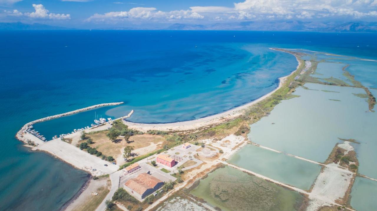Petrakis Beach Lefkimmi  Luaran gambar