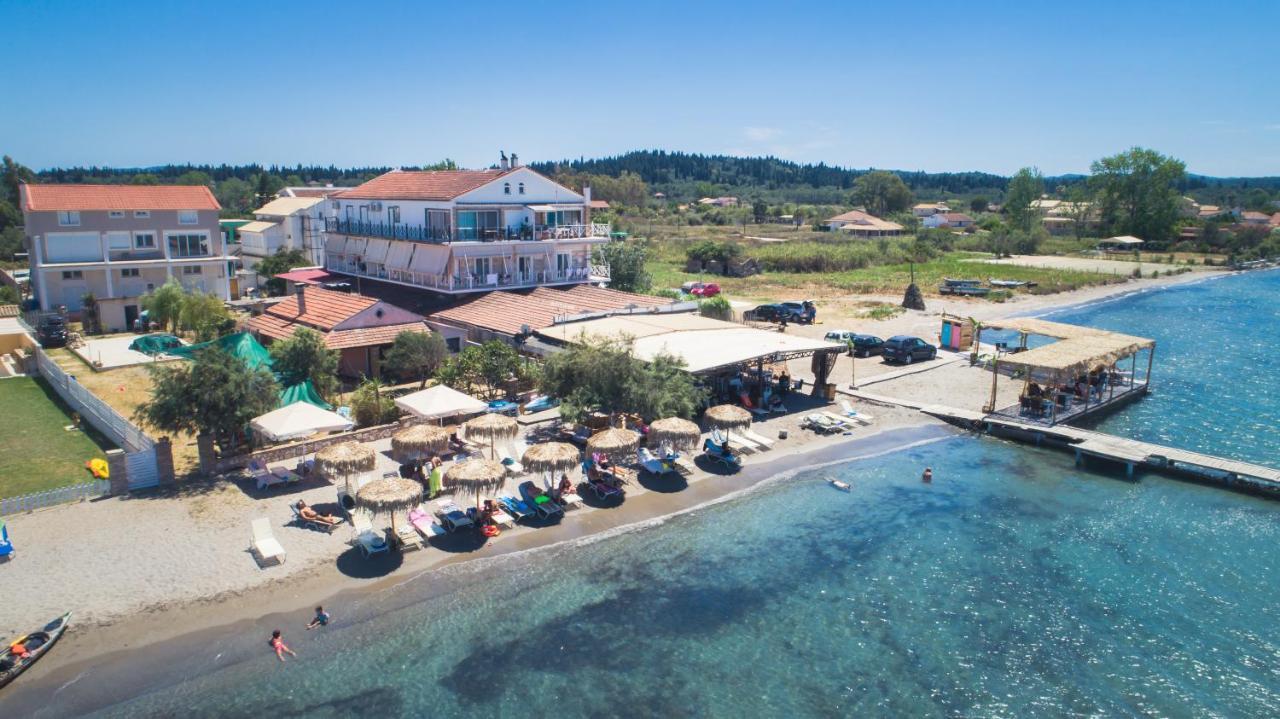 Petrakis Beach Lefkimmi  Luaran gambar