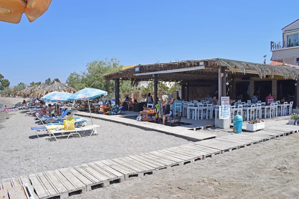 Petrakis Beach Lefkimmi  Luaran gambar